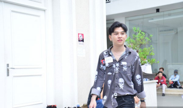 Xuất hiện thí sinh sở hữu vẻ ngoài giống Noo Phước Thịnh ở tuyển sinh The Voice 2018 Xuất hiện thí sinh sở hữu vẻ ngoài giống Noo Phước Thịnh ở tuyển sinh The Voice 2018